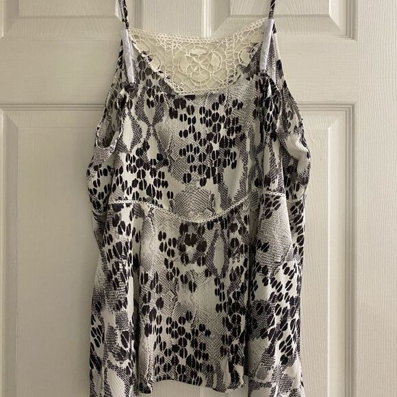 NWT Express Hi Neck Lace Animal Print Cami. - Picture 2 of 8